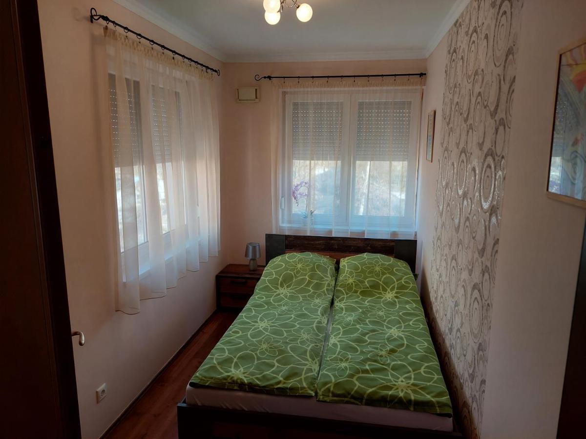 Samuci Apartman Hajduszoboszlo Bagian luar foto